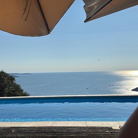 Vita Vacation Home Ustrine Exterior foto