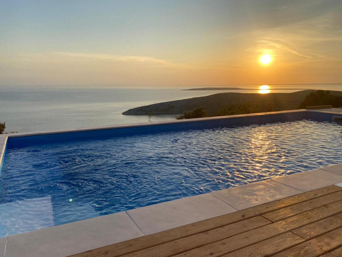 Vita Vacation Home Ustrine Exterior foto